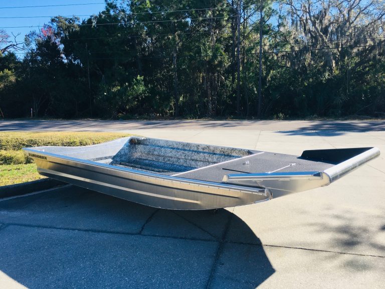 HULL FOR SALE Diamondback Airboats